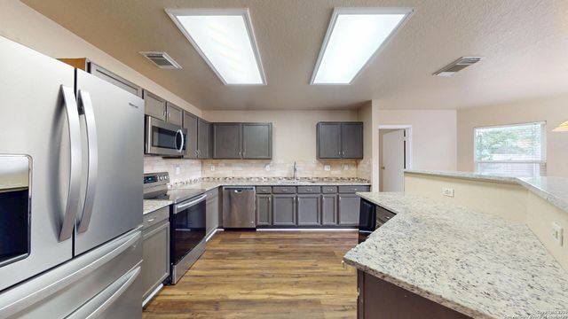 406 bluegrass, San Antonio, TX 78253