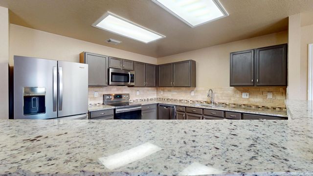 406 bluegrass, San Antonio, TX 78253