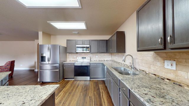 406 bluegrass, San Antonio, TX 78253