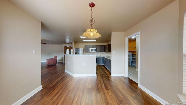 406 bluegrass, San Antonio, TX 78253