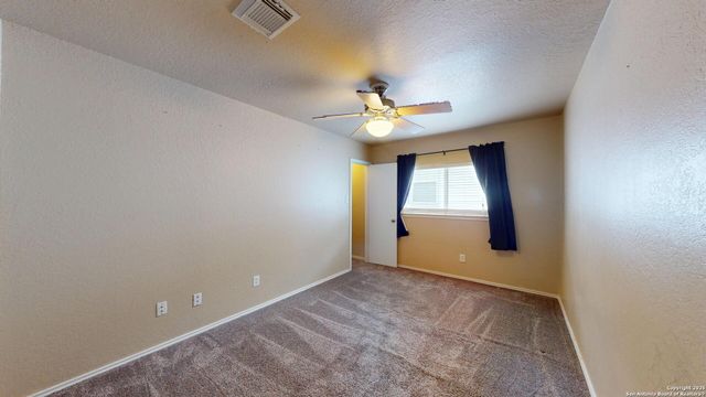 406 bluegrass, San Antonio, TX 78253