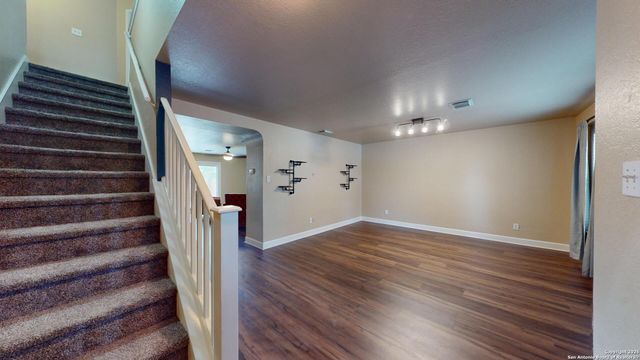 406 bluegrass, San Antonio, TX 78253