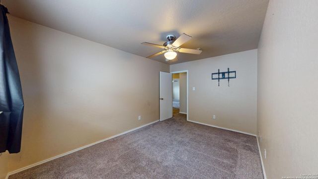 406 bluegrass, San Antonio, TX 78253