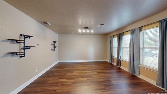 406 bluegrass, San Antonio, TX 78253