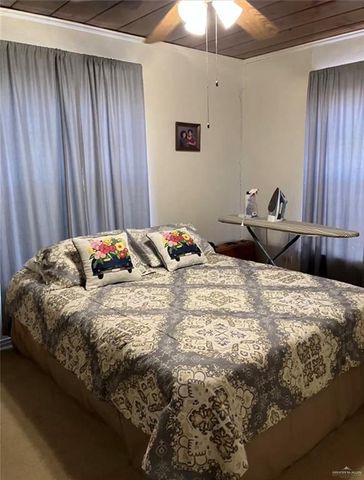 916 Country Club Drive, Mission, TX 78572