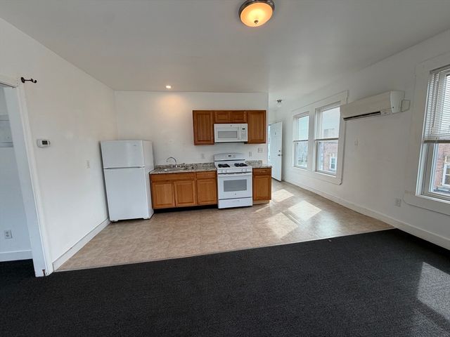 3 Webster St 5, Rockland, MA 02370