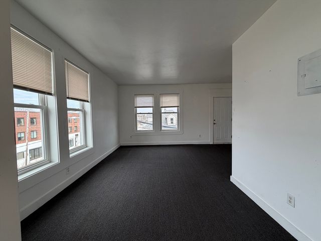3 Webster St 5, Rockland, MA 02370