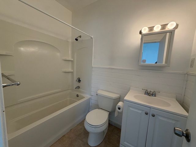3 Webster St 5, Rockland, MA 02370