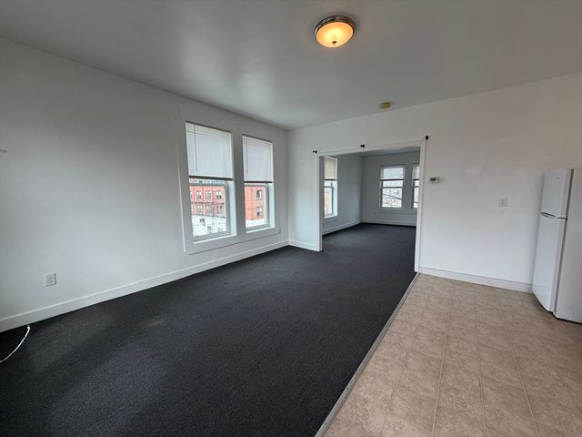 3 Webster St 5, Rockland, MA 02370