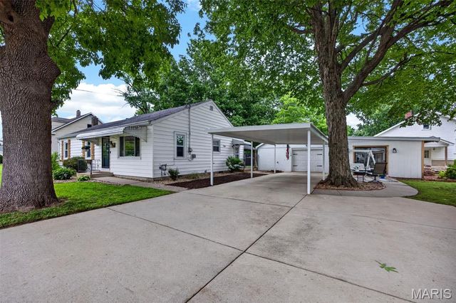 310 Depot Street, St Peters, MO 63376