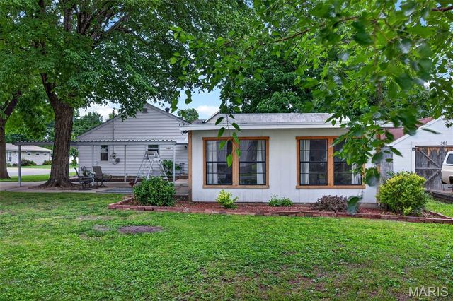 310 Depot Street, St Peters, MO 63376