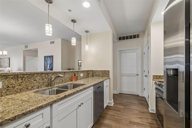 628 CLEVELAND STREET 904, Clearwater, FL 33755