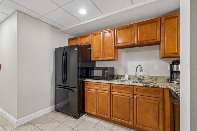 628 CLEVELAND STREET 904, Clearwater, FL 33755