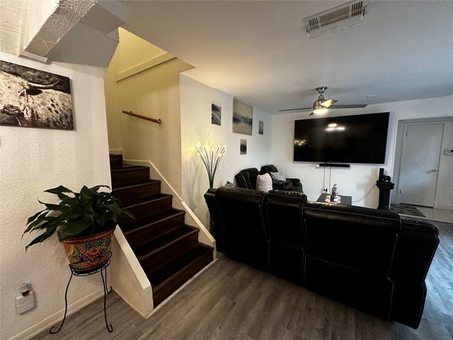 4272 Madera Road 4, Irving, TX 75038