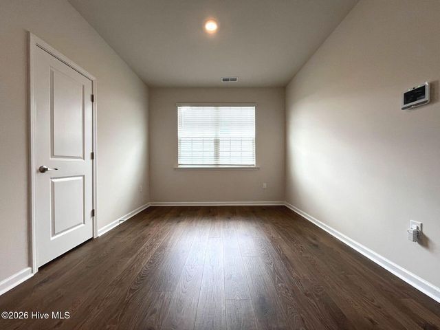 512 Ragapple Lane, Aberdeen, NC 28315