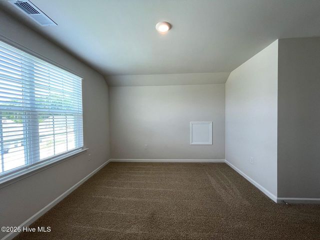 512 Ragapple Lane, Aberdeen, NC 28315