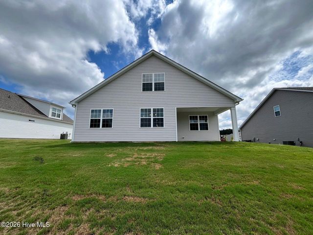 512 Ragapple Lane, Aberdeen, NC 28315