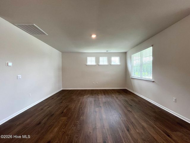 512 Ragapple Lane, Aberdeen, NC 28315