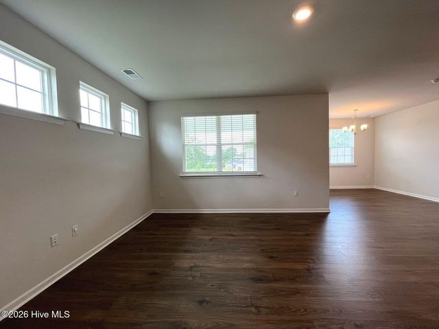 512 Ragapple Lane, Aberdeen, NC 28315