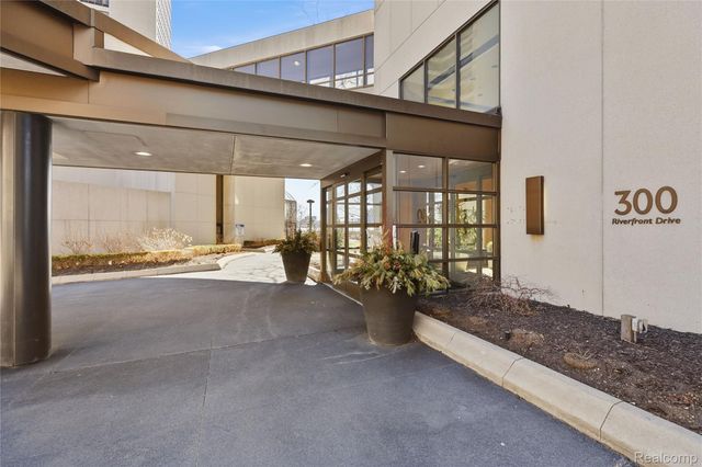 1001 W Jefferson Avenue 18B, Detroit, MI 48226