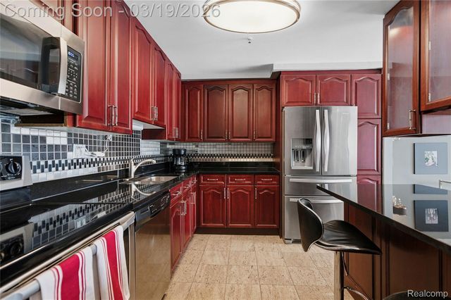 1001 W Jefferson Avenue 18B, Detroit, MI 48226