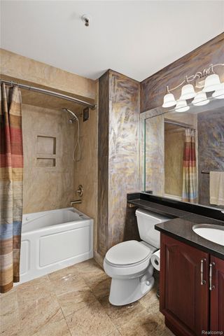 1001 W Jefferson Avenue 18B, Detroit, MI 48226