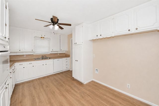5513 Scott Drive, North Richland Hills, TX 76180