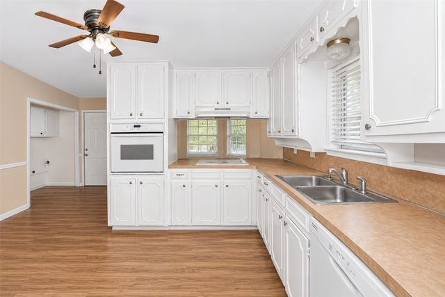 5513 Scott Drive, North Richland Hills, TX 76180