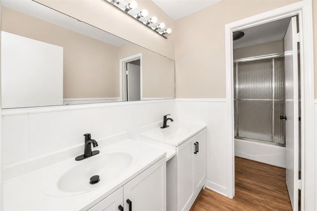5513 Scott Drive, North Richland Hills, TX 76180