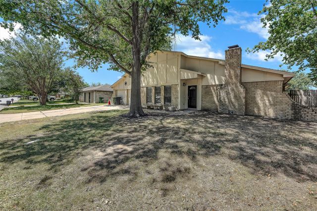 5513 Scott Drive, North Richland Hills, TX 76180