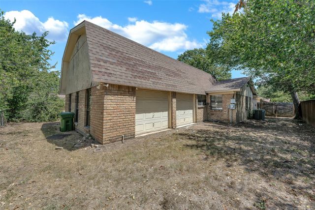 5513 Scott Drive, North Richland Hills, TX 76180