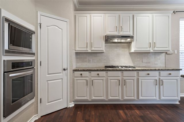 2700 Timberwood Drive, Flower Mound, TX 75028