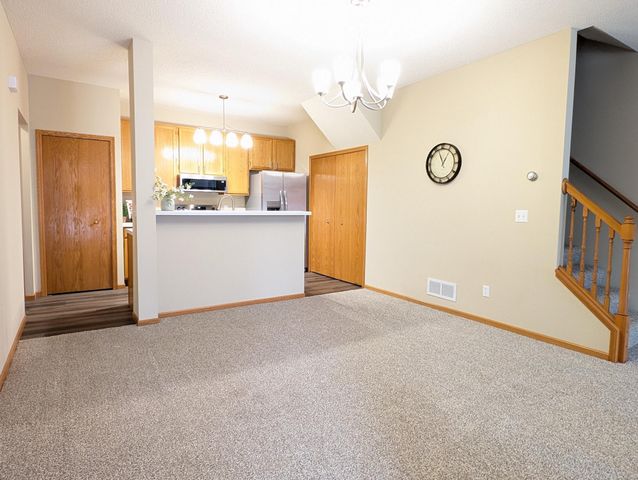 14102 Plymouth Avenue 54, Burnsville, MN 55337