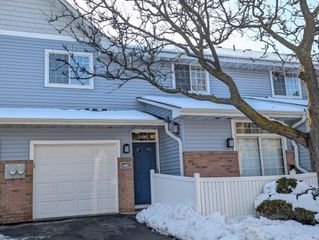 14102 Plymouth Avenue 54, Burnsville, MN 55337