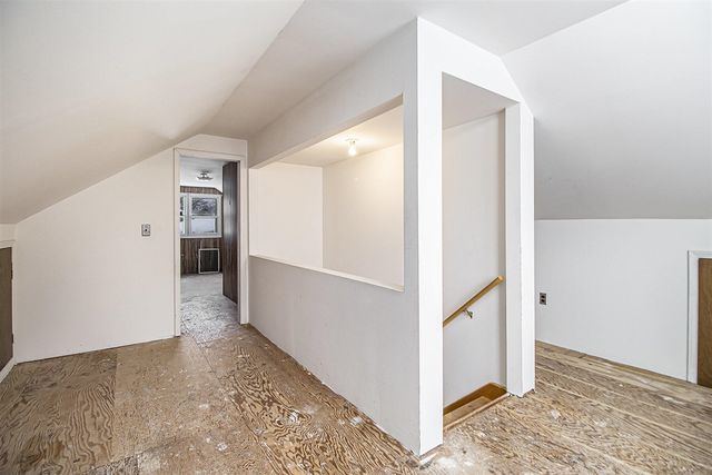 210 Oakhurst Avenue, Kalamazoo, MI 49001