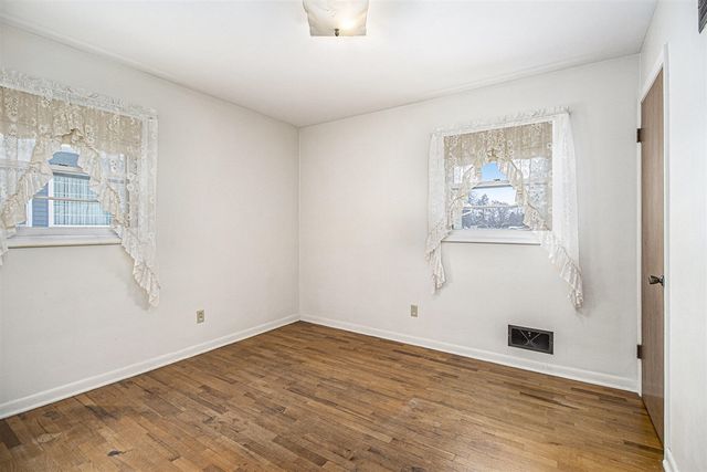 210 Oakhurst Avenue, Kalamazoo, MI 49001