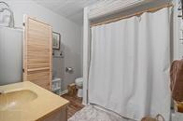 219 Lakeshore N, Onalaska, TX 77360