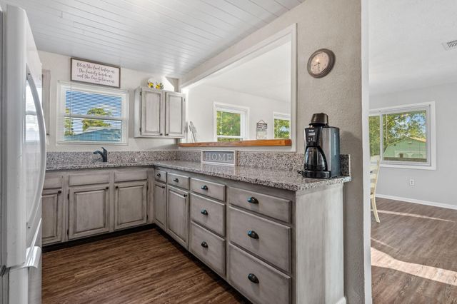 219 Lakeshore N, Onalaska, TX 77360