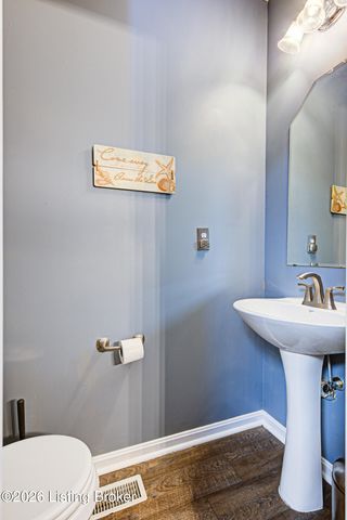 9708 Evanwood Ct, Louisville, KY 40228