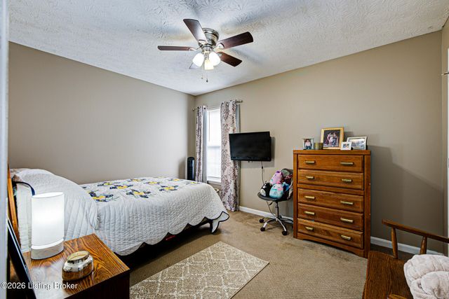 9708 Evanwood Ct, Louisville, KY 40228