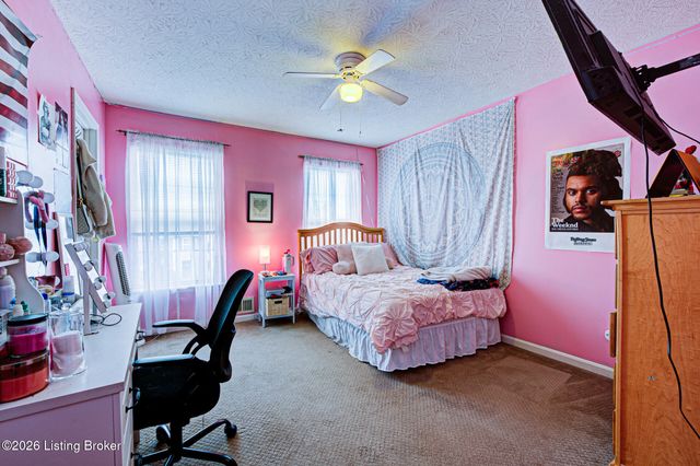 9708 Evanwood Ct, Louisville, KY 40228