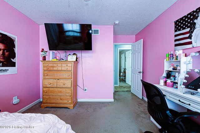 9708 Evanwood Ct, Louisville, KY 40228