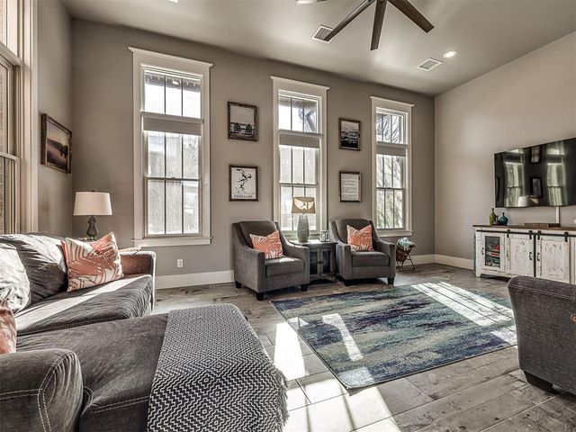 41 Park Street, Carlton Landing, OK 74432