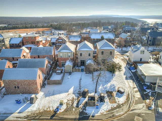 41 Park Street, Carlton Landing, OK 74432