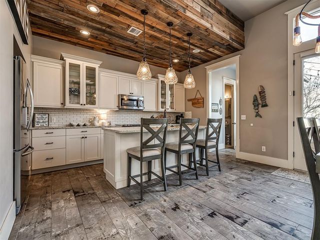 41 Park Street, Carlton Landing, OK 74432