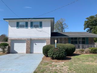 5923 TRIUMPH Lane W, Jacksonville, FL 32244