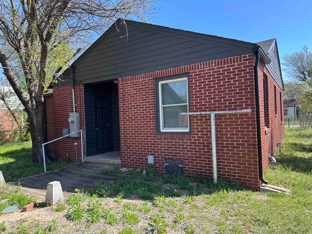 4575 S Walnut Ave, Wichita, KS 67217