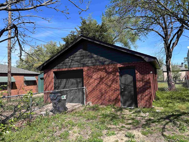 4575 S Walnut Ave, Wichita, KS 67217