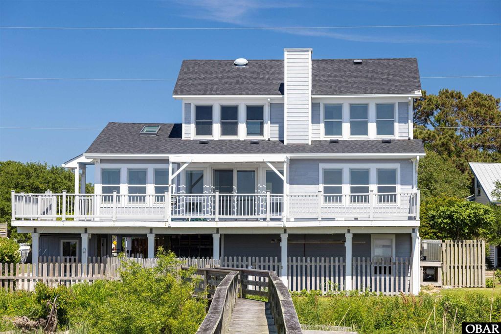 Image 3 of property listing at 3102 Bay Dr Lot 9-11, Kill Devil Hills, NC 27948
