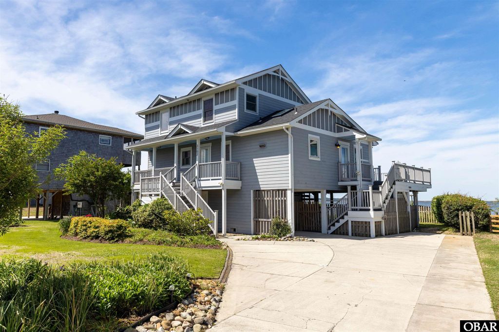 Image 8 of property listing at 3102 Bay Dr Lot 9-11, Kill Devil Hills, NC 27948